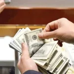 دلار به محدوده ۲۵۸ هزار تومان بازگشت نشانه های تغییر در بازار