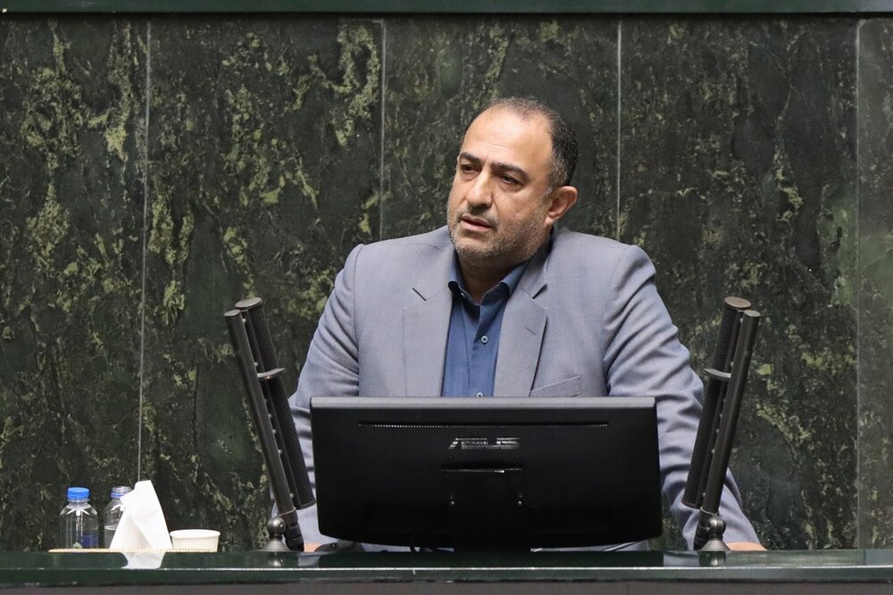دولت لایحه ترمیم حقوق کارکنان را به مجلس ارسال کند
