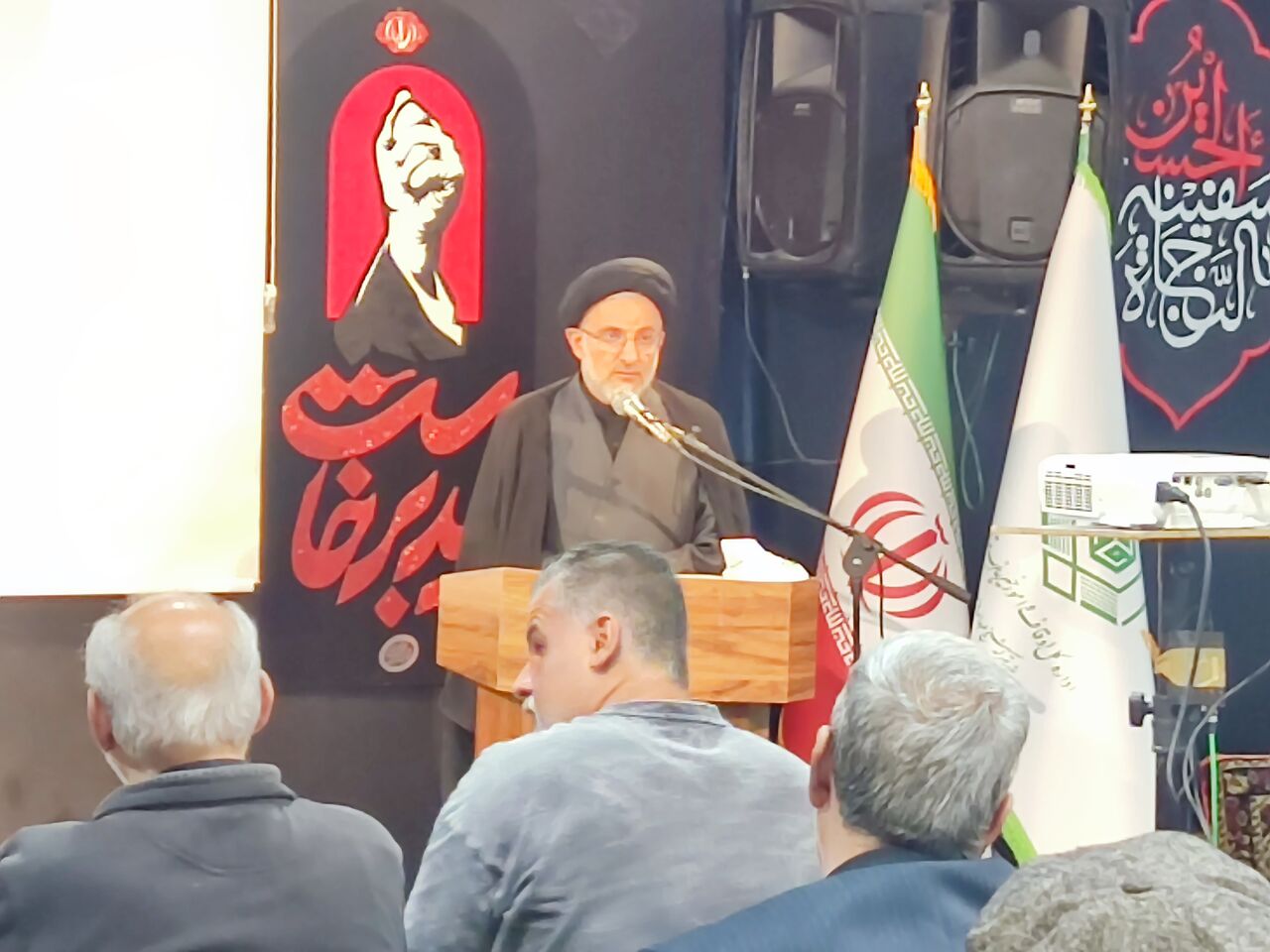 رهبر انقلاب حضور مستمر در اتاق جنگ از روز نخست رهبری