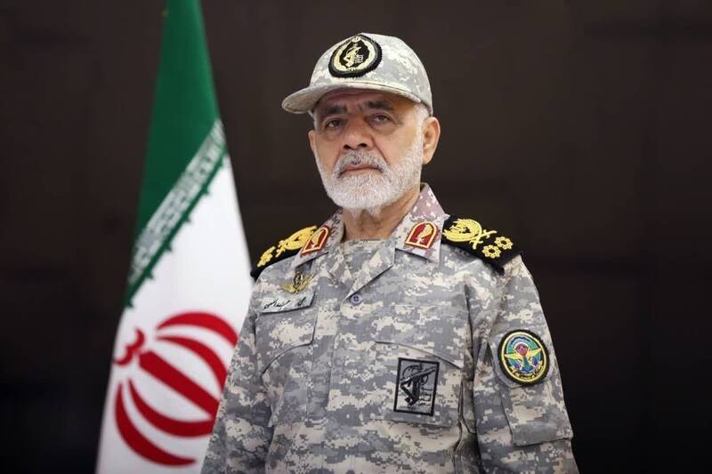 سرلشکر عبداللهی به سران آمریکا و رژیم صهیونی ما برای تصمیم های احمقانه شما لحظه شماری می کنیم