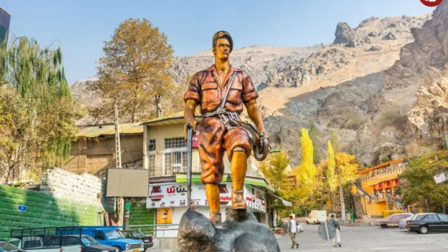 سفر به دهه ۴۰ نمای زیبای هتل دربند تهران را ببینید