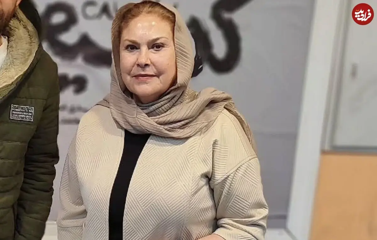 سفر به دهه ۸۰ با عکس یادگاری حمیده خیر آبادی و مهرانه مهین ترابی