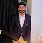 سفر به سال ۱۳۹۴ محمدرضا گلزار در خانه شاهرخ خان