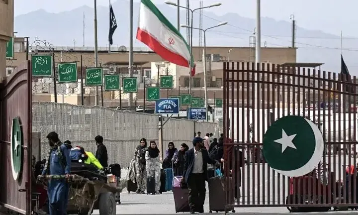 سفیر ایران مرزها با پاکستان باز است اما چالش های صادرات ادامه دارد