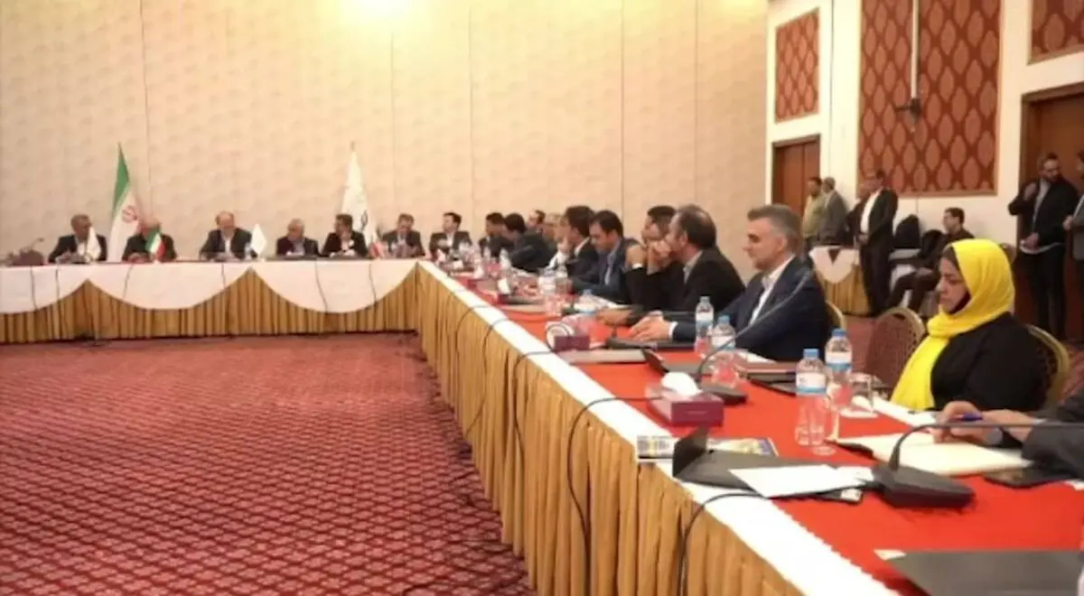 شریعتمداری تعامل مدیران با کارکنان هلدینگ خلیج فارس ضروری است