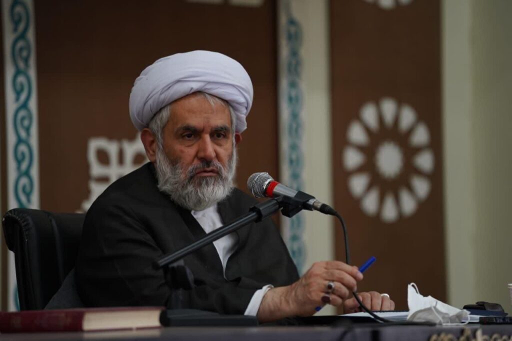 طائب برای تغییر سهم دانش آموزان مدارس دولتی در میان رتبه های برتر کنکور هدف گذاری صورت گیرد باید با همکاری دو مجموعه بسی