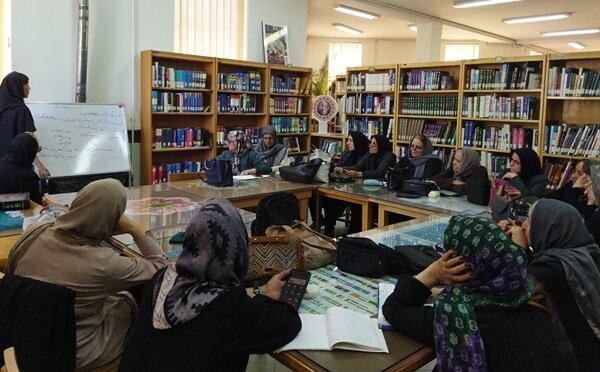 طرح آموزشی همیار دیجیتال سالمندان در فرخشهر کلید خورد