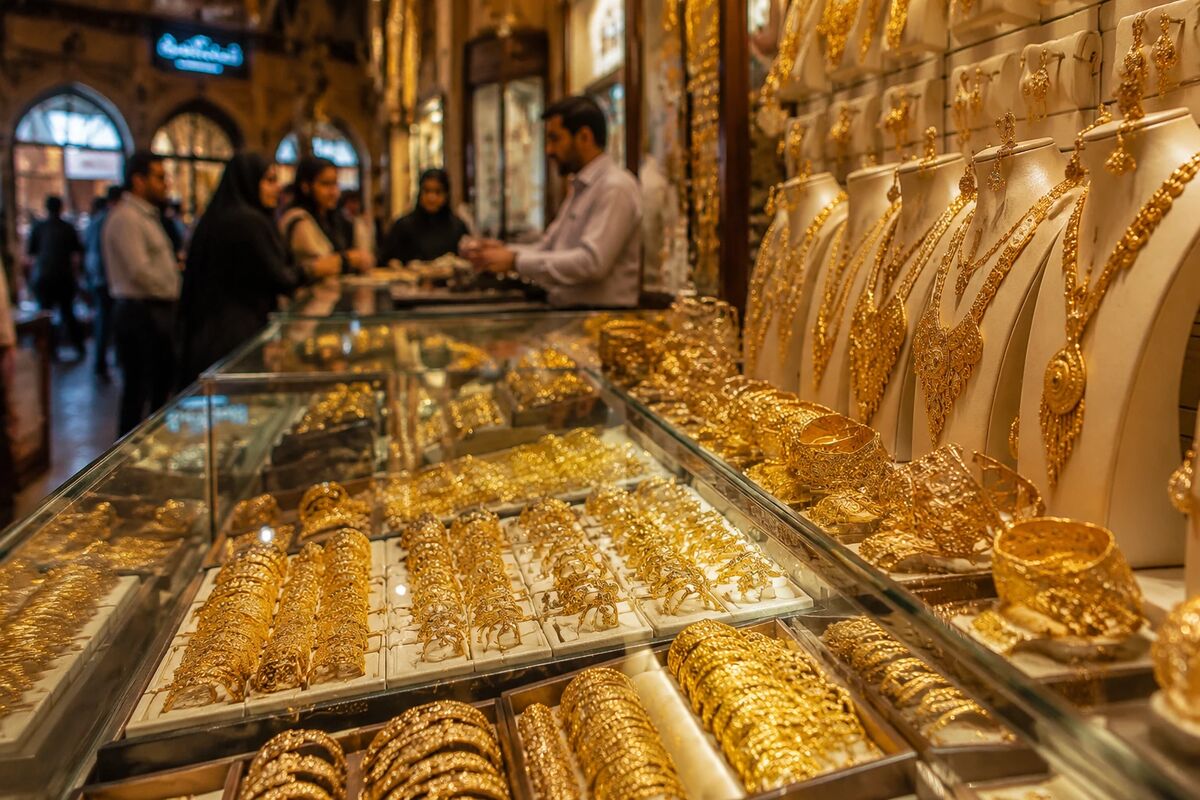 طلای ۱۸ عیار بیش از نیم میلیون تومان ارزان شد