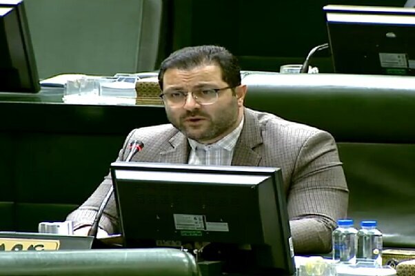 عضو کمیسیون اجتماعی افزایش اعتبار کالابرگ اقدام مثبت است اما برای حمایت از معیشت کافی نیست