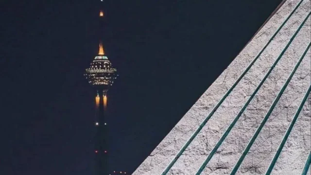 عکس هنری زیبا از دو برج تهران در یک قاب