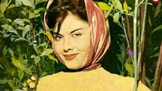 فخری خوروش جوانی