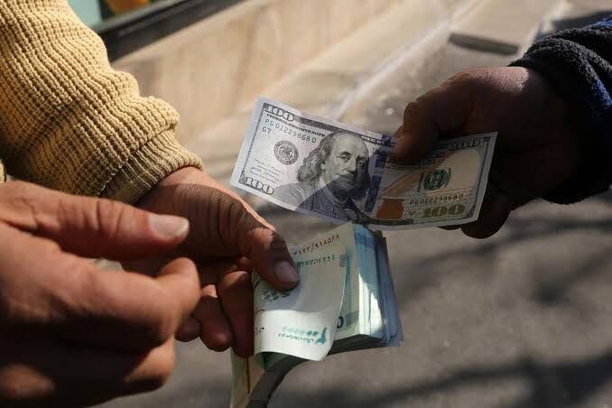 قیمت جدید دلار در ظهر چهارشنبه ۶ آبان ۱۴۰۵ اعلام شد