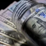 قیمت دلار آزاد امروز دوشنبه ۲۰ مهر به ۲۶۴ هزار تومان رسید