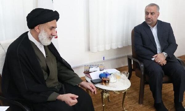 لزوم حمایت مسئولان از اشتغال زایی امام جمعه شهرکرد تاکید کرد