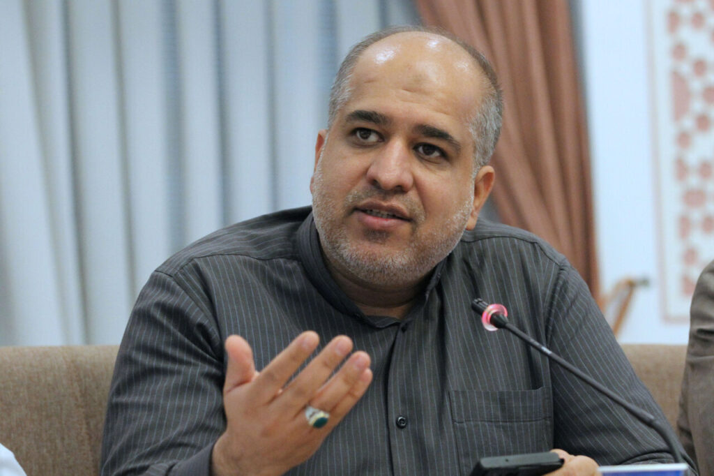 مجلس به دور زدن قانون بازنشستگان واکنش نشان داد