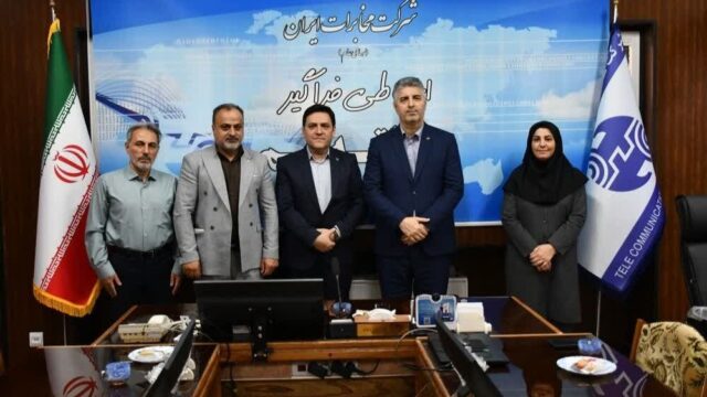 مدیر مخابرات لرستان از هفت مرکز مخابراتی قم بازدید کرد