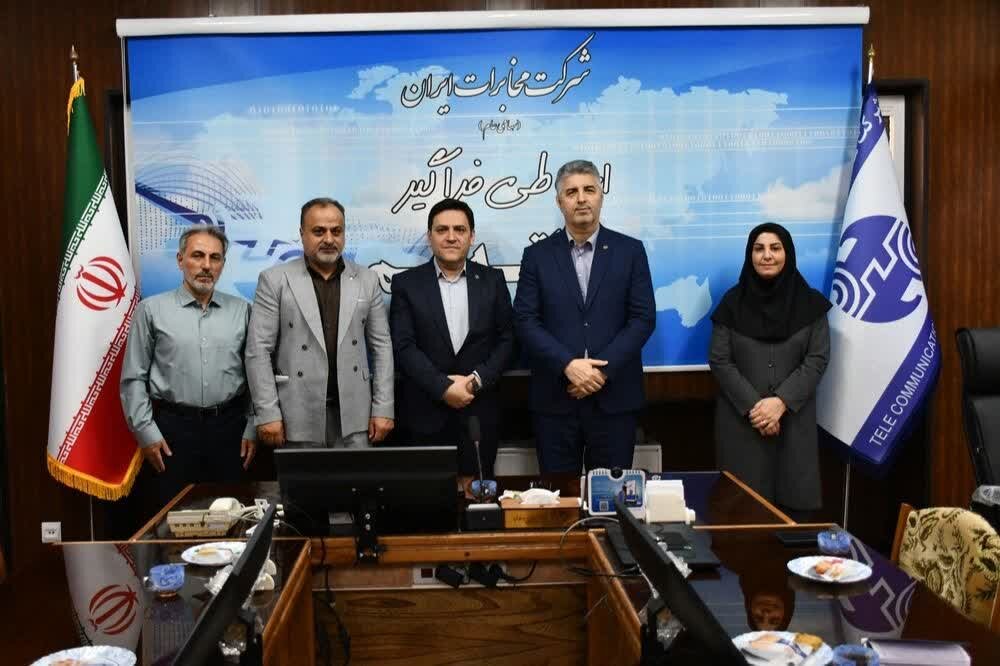 مدیر مخابرات لرستان از هفت مرکز مخابراتی قم بازدید کرد