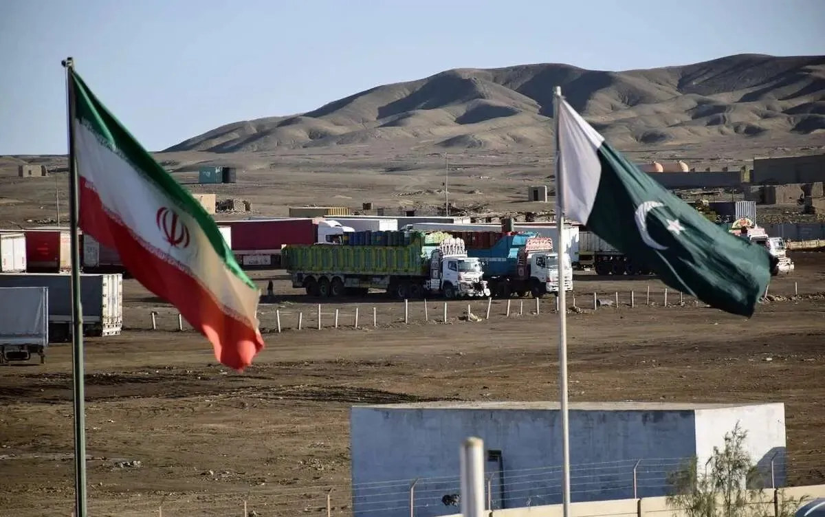 مرز ایران و پاکستان پس از تعطیلی چندروزه بازگشایی شد