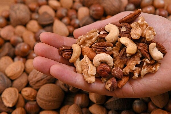 مصرف یک مشت آجیل در روز خطر فشارخون بالا را کاهش می دهد