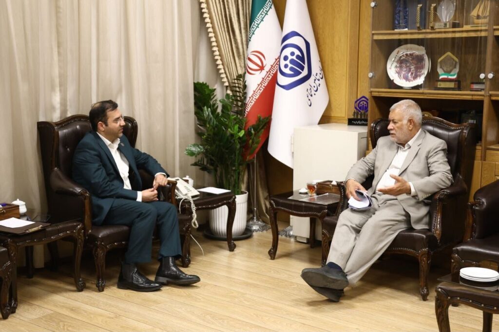 نشست تأمین اجتماعی تأکید بر ارتقاء خدمات درمانی و پرداخت مطالبات داروخانه ها