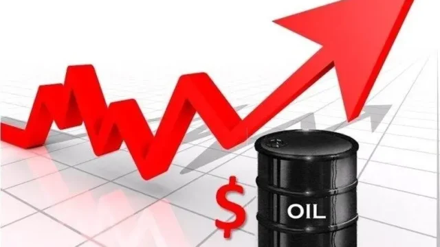 نفت نزدیک به ۱۲۰ دلار کاهش ذخایر نفت خام آمریکا
