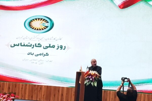 نیکزاد آمریکا قدرت ایستادگی ملت ایران را دست کم گرفت