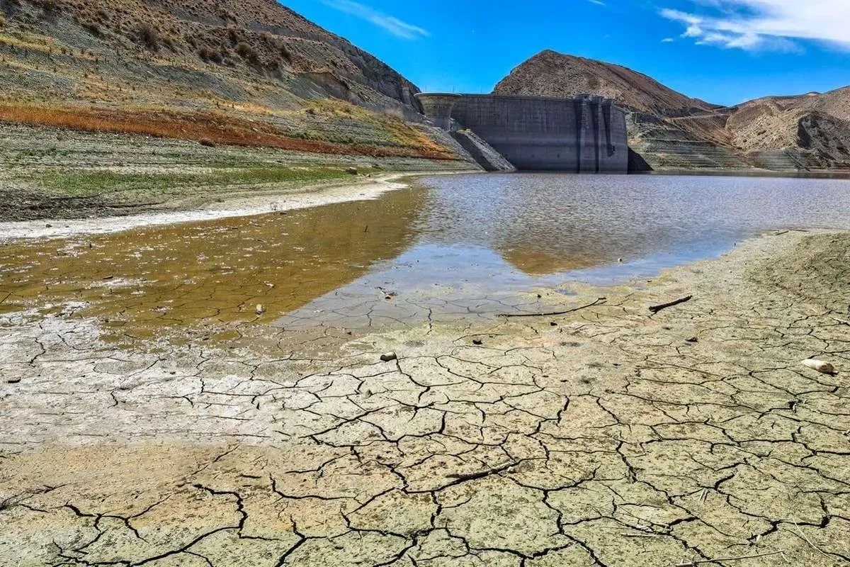هشدار بحران آب برای تهران و مشهد در زمستان