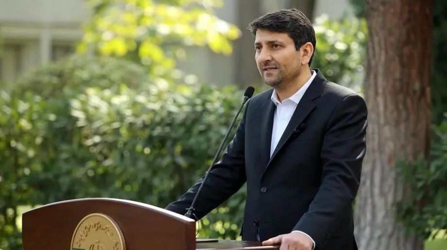 وزیر ارتباطات توسعه ارتباطات روستایی راهی برای حذف دلالی