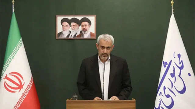 وزیر اقتصاد پس از کارت زرد در مجلس عذرخواهی کرد