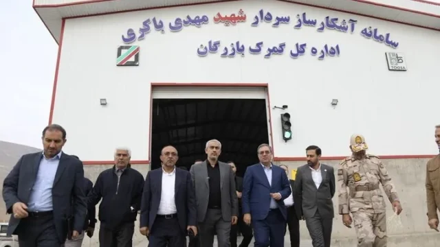 وزیر اقتصاد گیت ها و خطوط مرز بازرگان افزایش می یابد