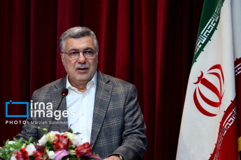 وزیر بهداشت علم بدون اخلاق و عدالت نمی تواند در مسیر درست قرار گیرد