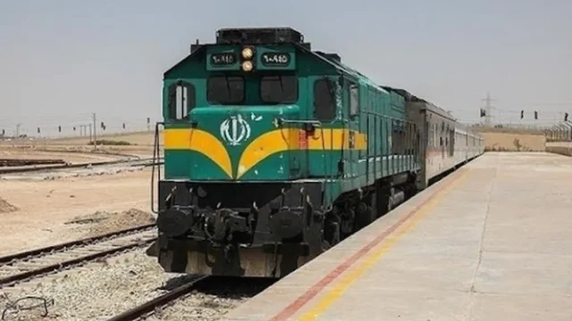 پیش فروش بلیت قطارهای مسافری آبان از فردا آغاز می شود