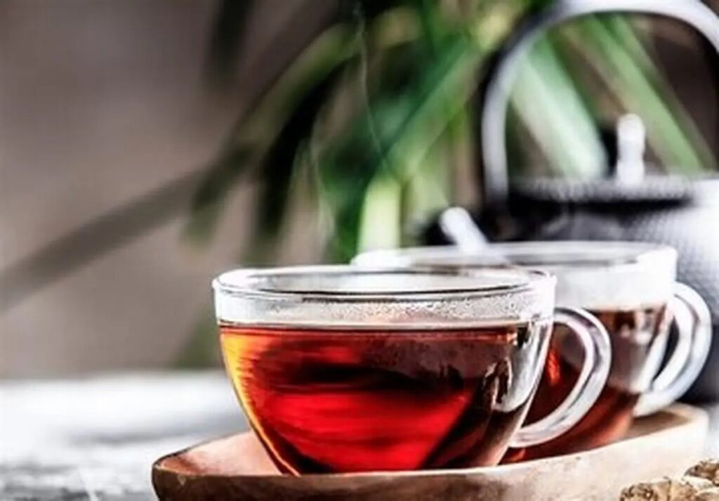 چرا برخی ها در گرمای ۳۰ درجه چای داغ می نوشند