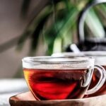چرا برخی ها در گرمای ۳۰ درجه چای داغ می نوشند