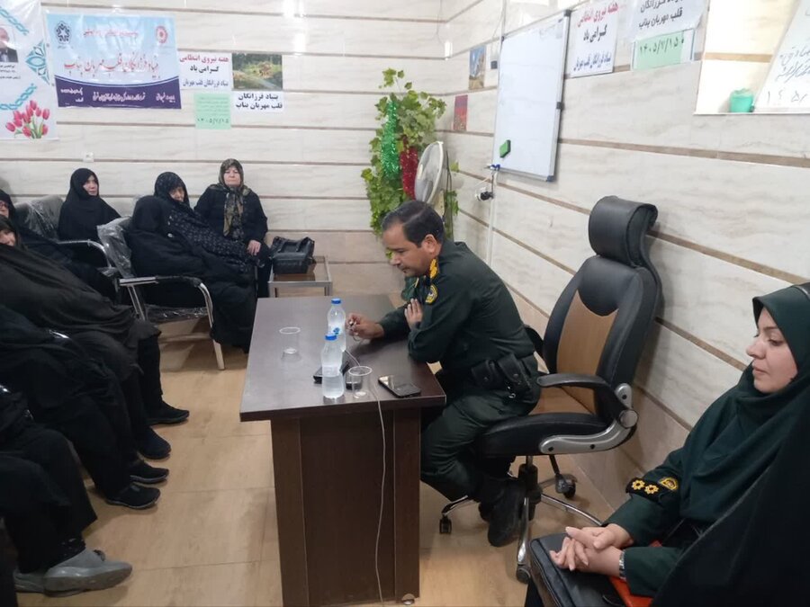 کارگاه آموزشی پیشگیری از آسیب های اجتماعی در بناب برگزار شد