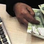 کارگران در انتظار جلسه شورای عالی کار برای ترمیم مزد