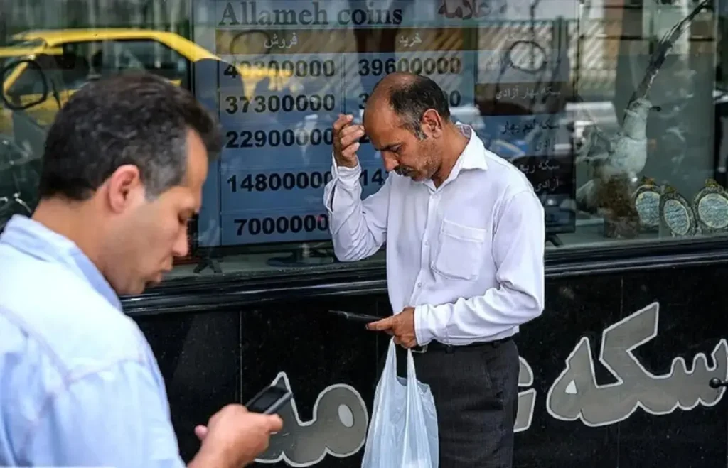 کاهش سه هزار تومانی قیمت دلار و سکه در بازار