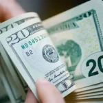 کاهش قیمت دلار به ۲۶۳ هزار تومان در بازار ارز