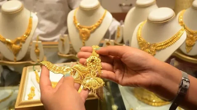 کاهش محسوس قیمت طلا ۲۴ عیار به ۳۳ میلیون و ۹۳۵ هزار تومان