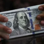 کاهش ۱۰ هزار تومانی قیمت دلار در بازار آزاد