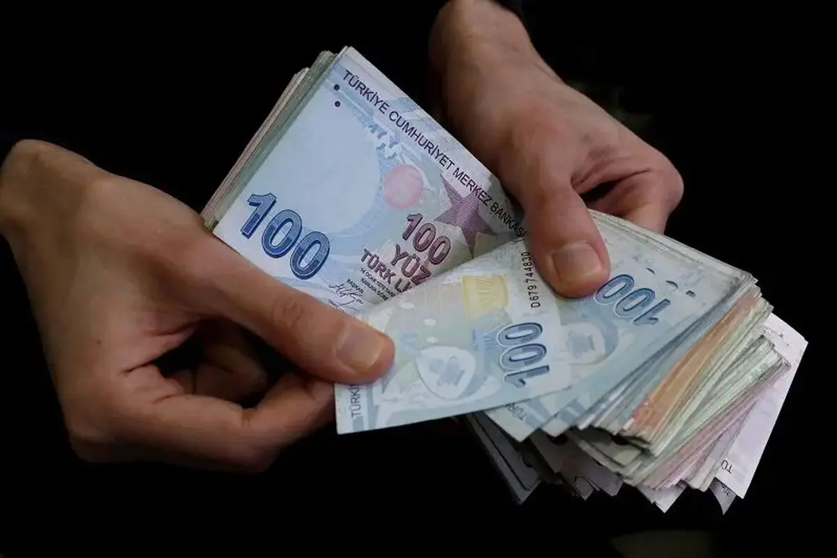 کاهش ۳۰ تومانی قیمت لیر ترکیه در چهارشنبه ۶ آبان