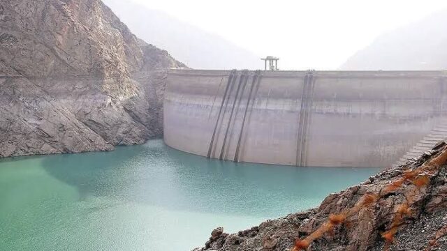 ۴۴ درصد ظرفیت سدهای کشور پ ر است خطر سیلاب در کمین